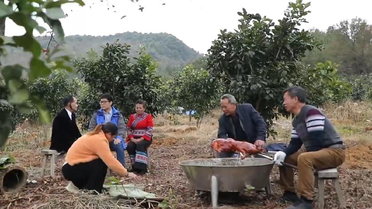 ASEAN Media Observe Poverty Alleviation Work In China CGTN