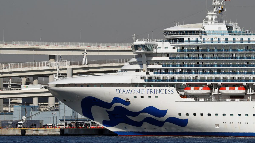 passengers have begun disembarking diamond princess in japan