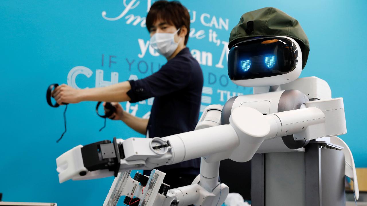 Robot built for Japan's aging workforce aids coronavirus fight - CGTN