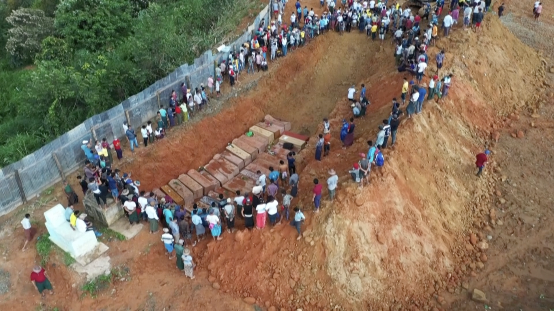 Myanmar: Miners Buried In Mass Grave After Landslide - CGTN