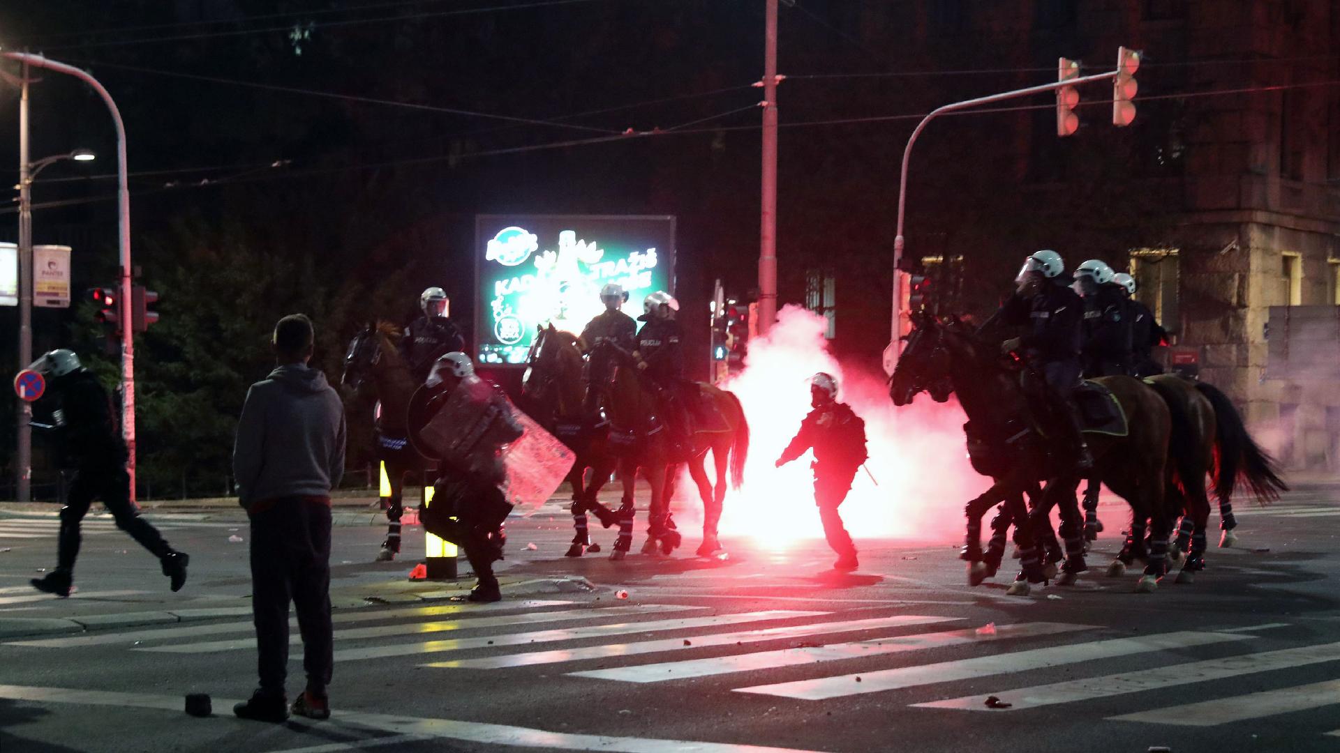 Violent Protests Erupt In Serbia After Decision To Reimpose Curfew - CGTN