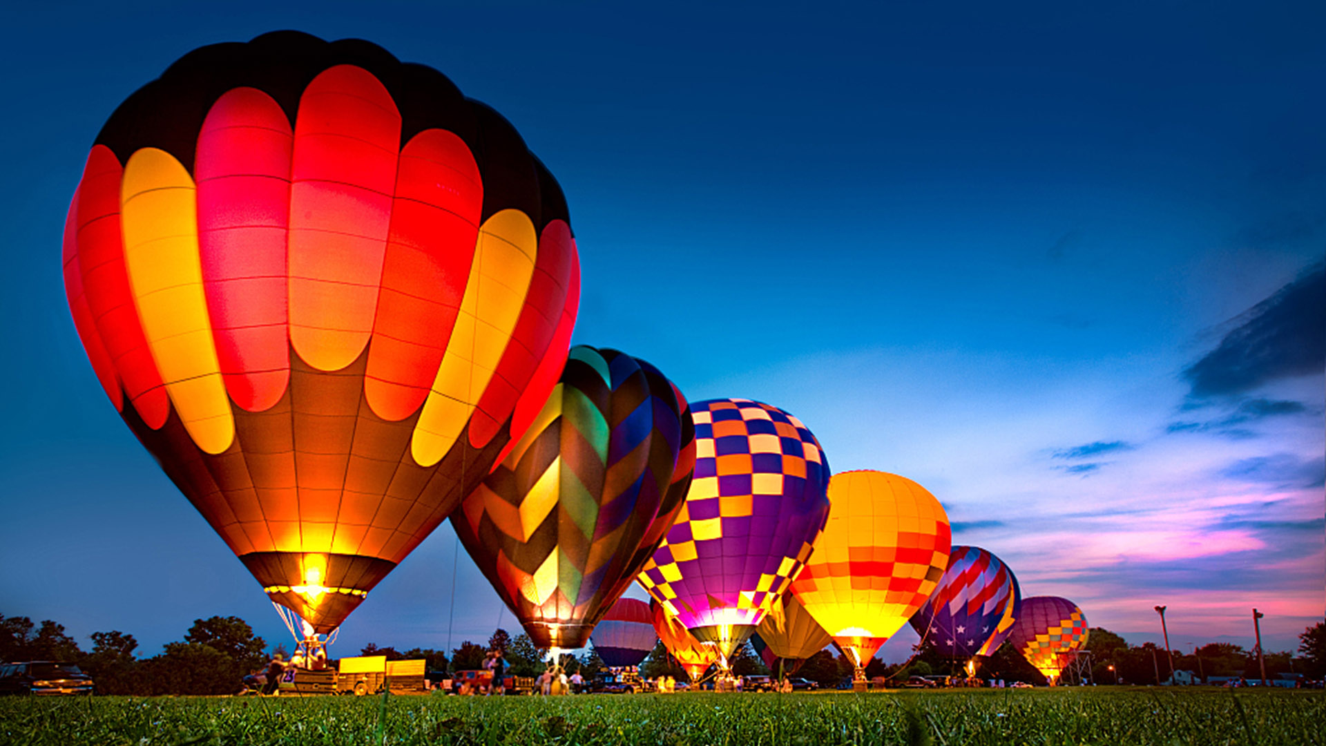 15 hot air balloons make their journey during annual ...