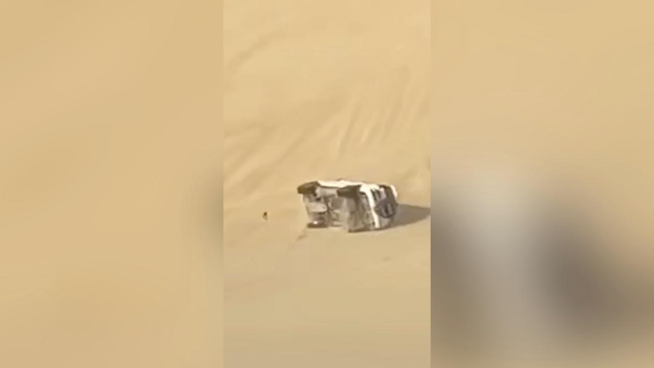 Passersby Rush To The Rescue As Suv Rolls Down Sand Dune In N China - Cgtn