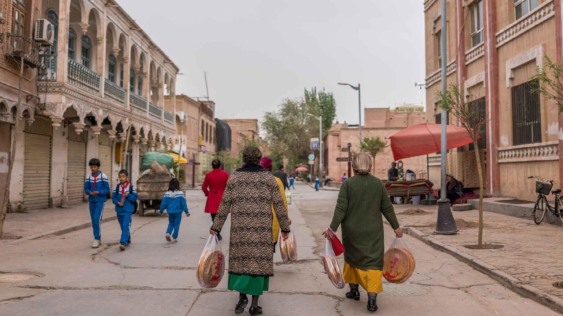 former-xinjiang-trainees-share-their-training-center-experiences-cgtn