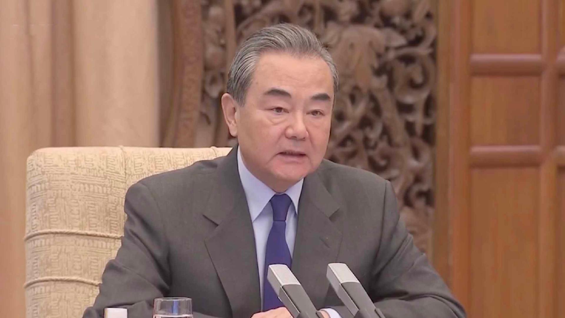 Chinese FM speaks with American business leaders via video conference ...