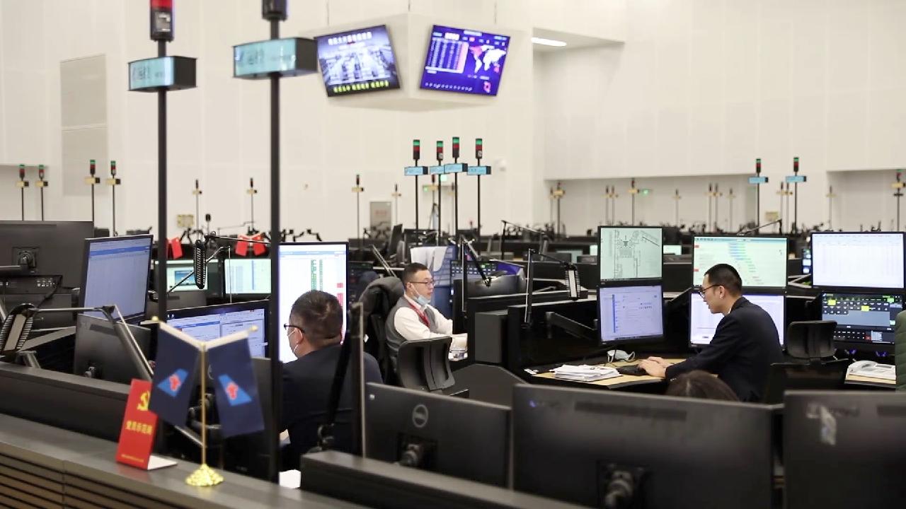 What is an Airlines Operation Center? CGTN