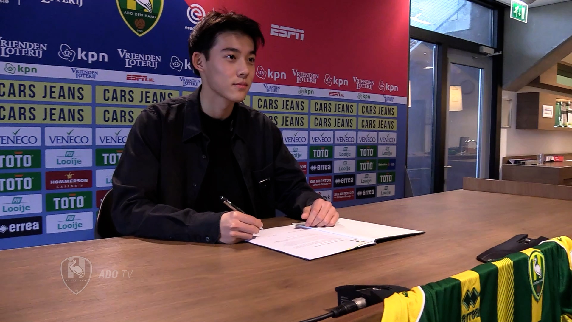 Meet Sam Li Sirong, China's 19-year-old fashionista football star
