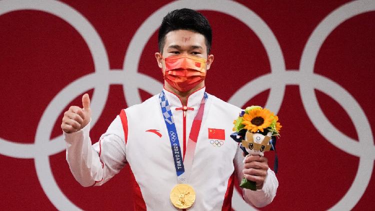 Shi Zhiyong Punctuates Weightlifting Gold With World Record - CGTN