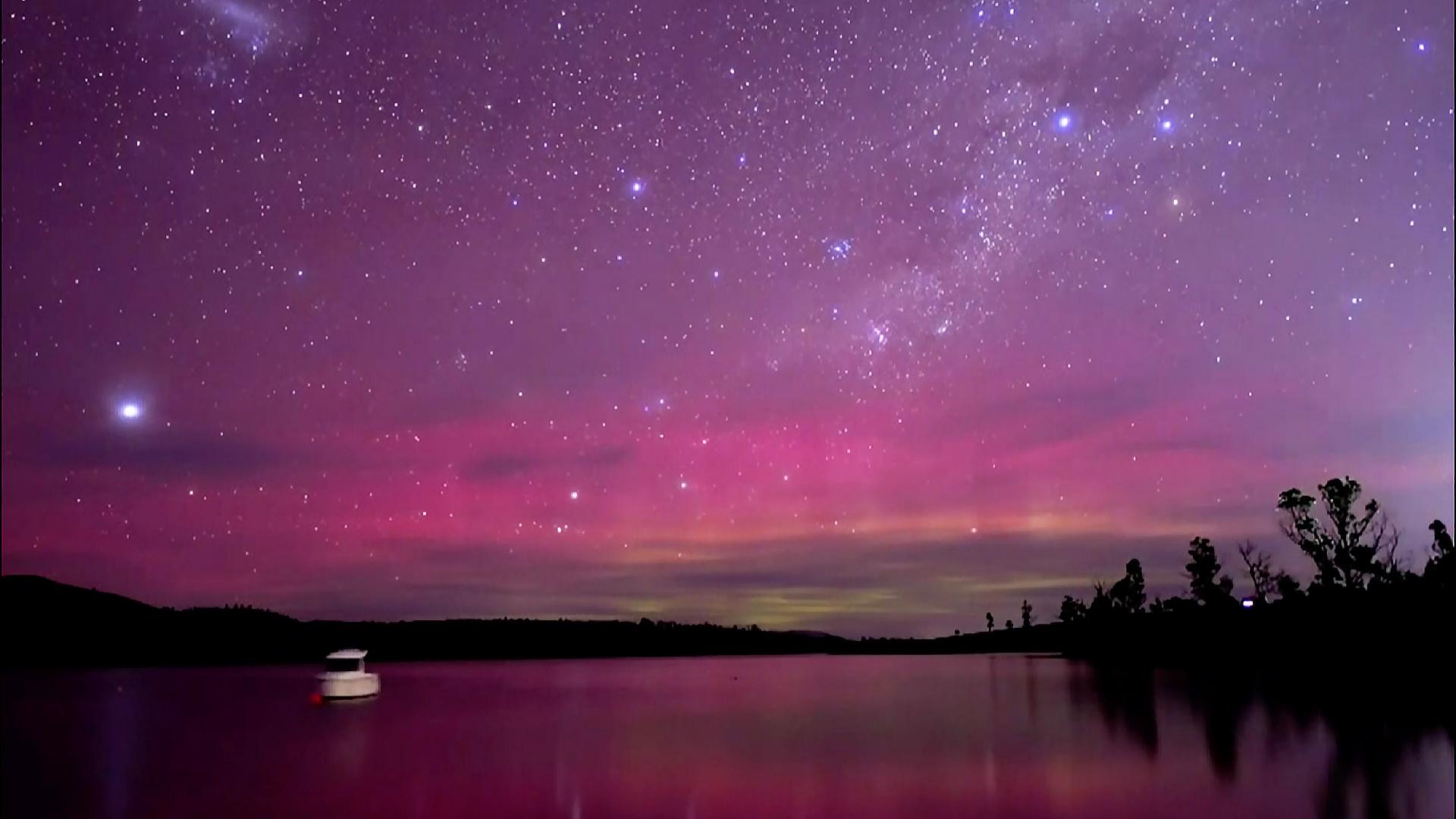 Aurora Australis shimmers pink and gold over Tasmania, Australia CGTN