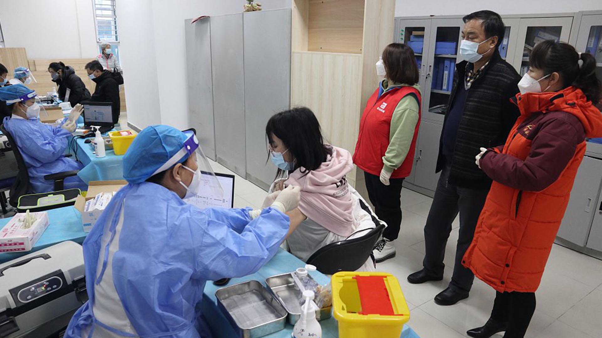 路透社：76.3%的中国人口已经接种两针新冠疫苗
