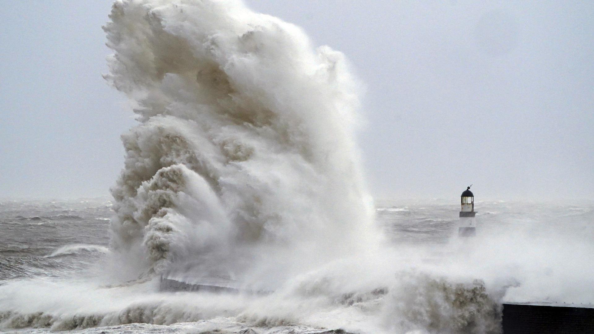 At least 3 dead as Storm Arwen batters UK - CGTN