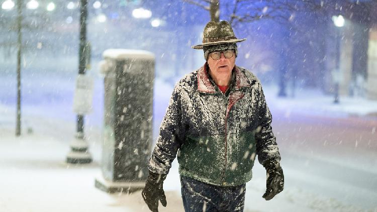 Blizzard slams eastern U.S., over 80 million people under alerts - CGTN