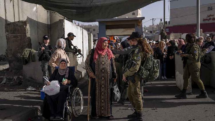 Dozens hurt in fresh clashes at Jerusalem's Al-Aqsa site - CGTN