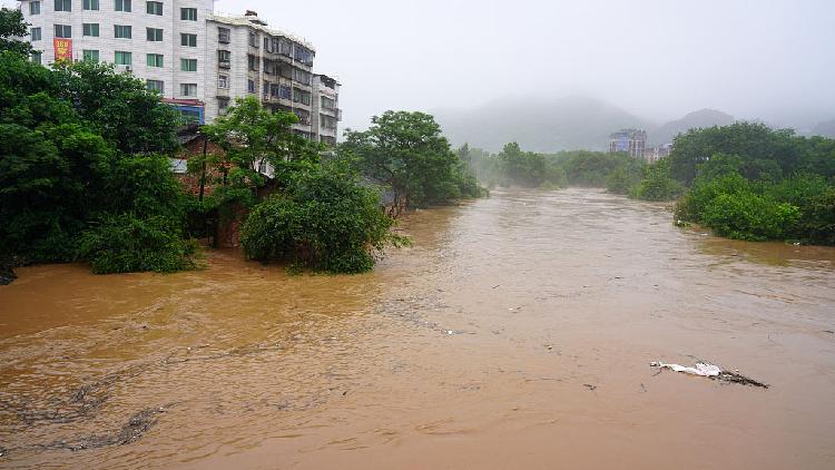 Heavy rainfall hits southern China, flood warnings issued - CGTN