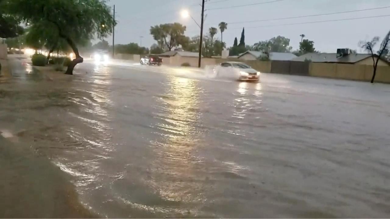 Monsoon storm brings heavy rain, flash floods to Phoenix in the U.S. - CGTN