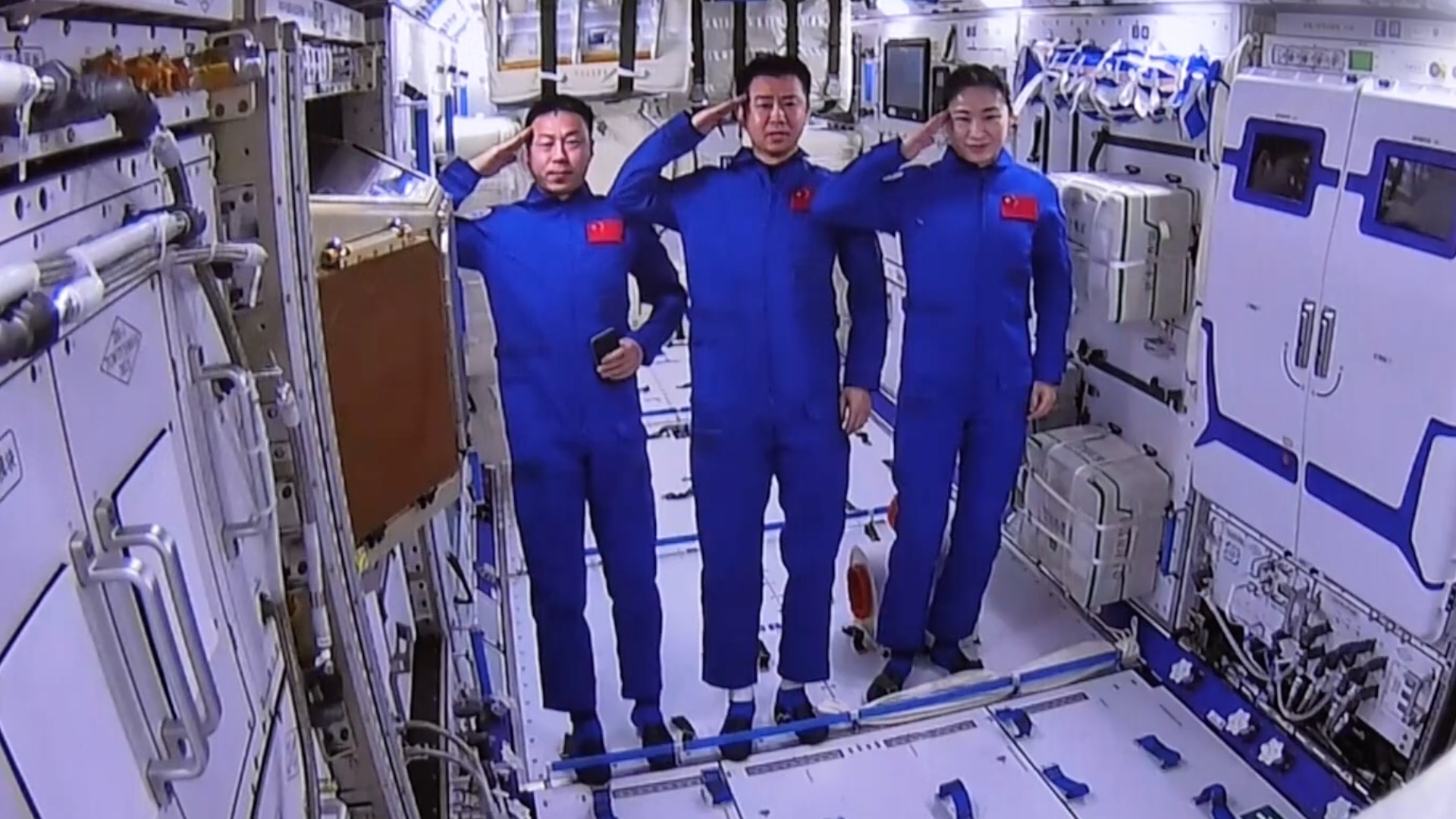 Dos meses en el espacio, ¿qué hizo la tripulación del Shenzhou-14 de China?