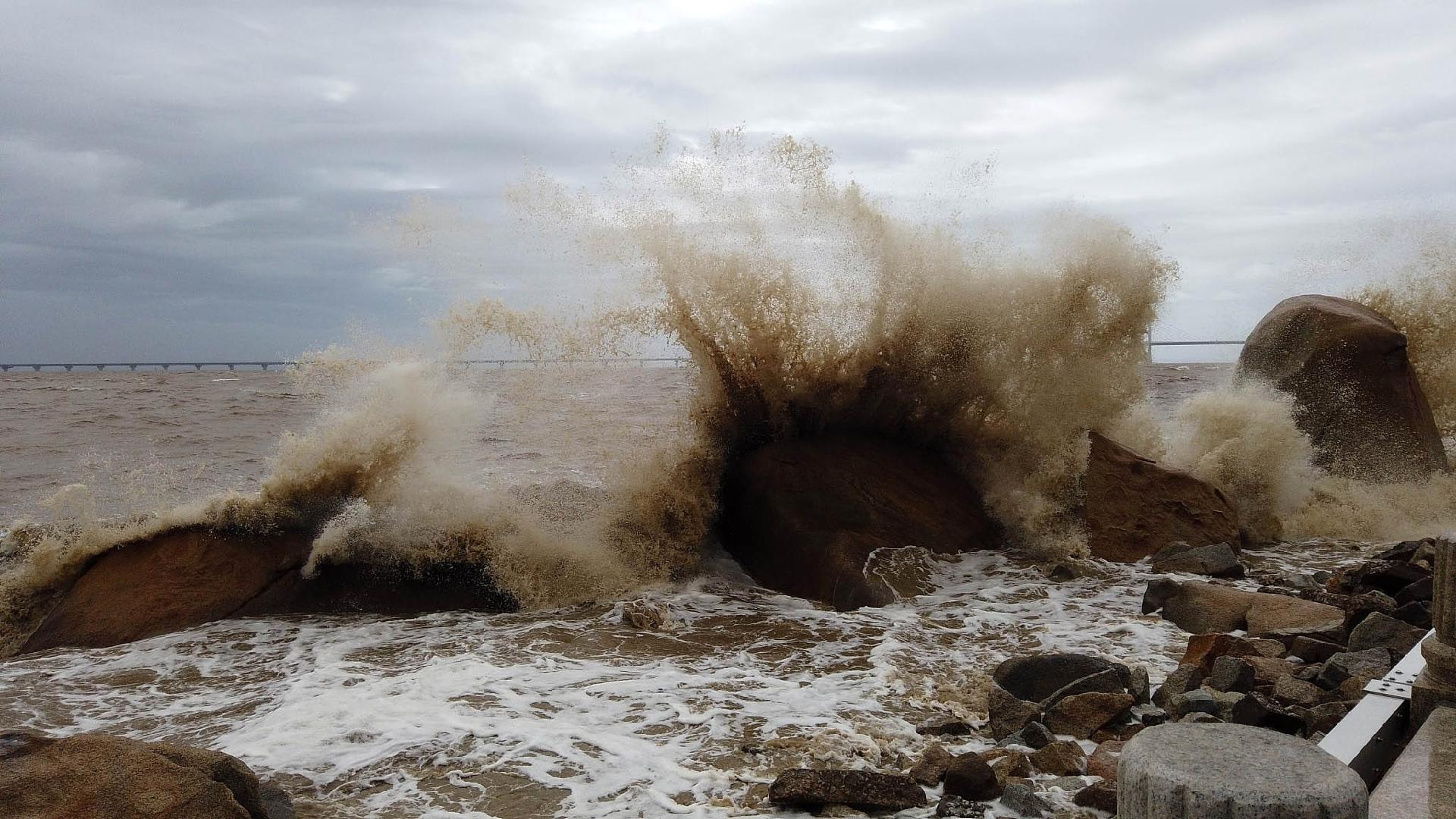 Typhoon Ma-on Makes Landfall In South China's Guangdong - CGTN