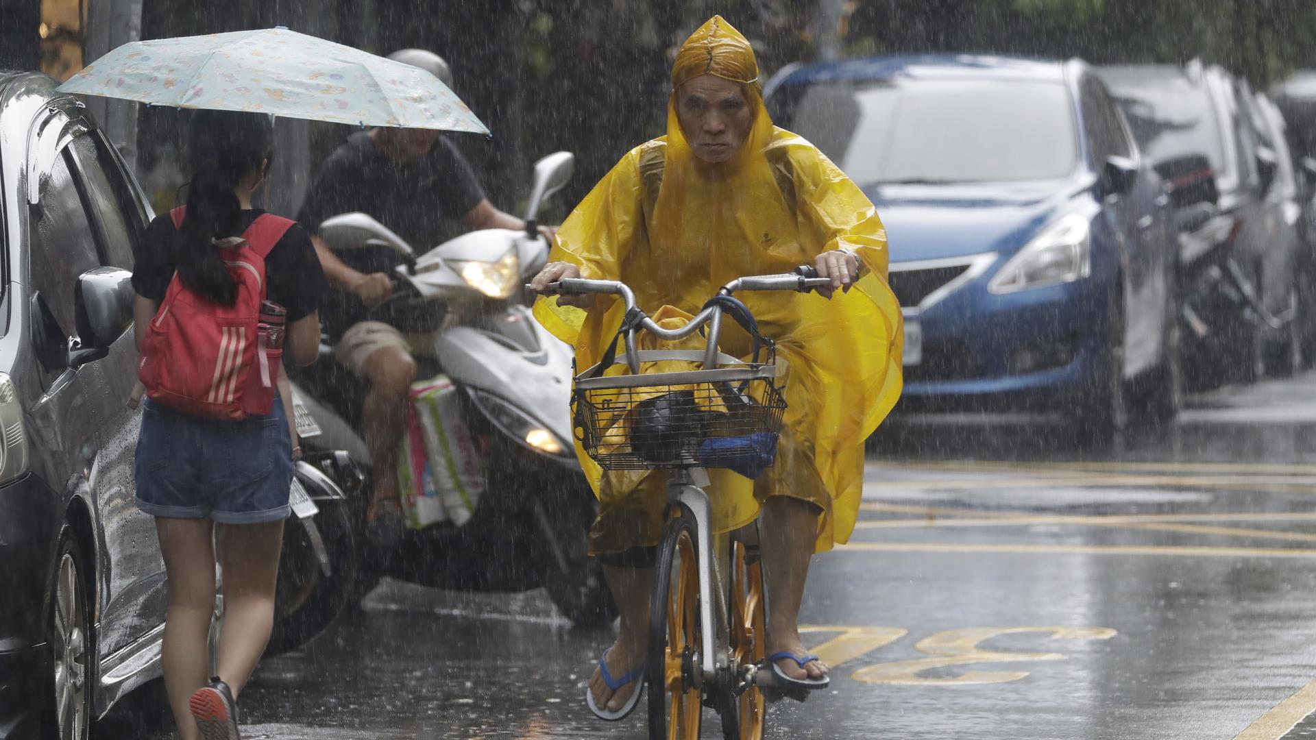 Typhoon Hinnamnor Approaching China's Eastern Coastal Areas - CGTN