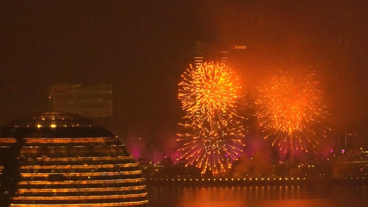 Fireworks show in East China's Hangzhou lights up Lantern Festival - CGTN