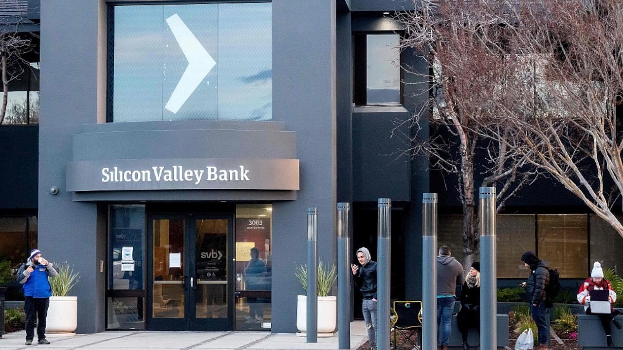 Timeline: How Did Silicon Valley Bank Collapse In 48 Hours? - CGTN