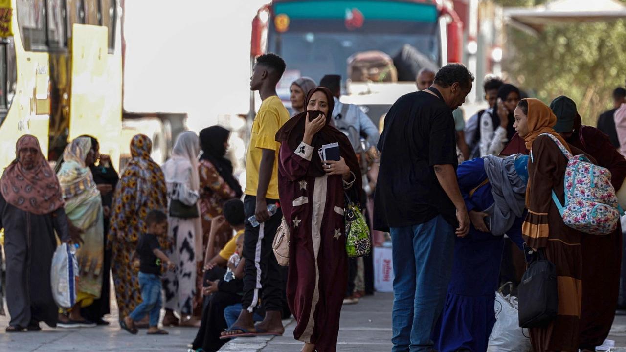 Expert International intervention key to ease the conflict in Sudan CGTN