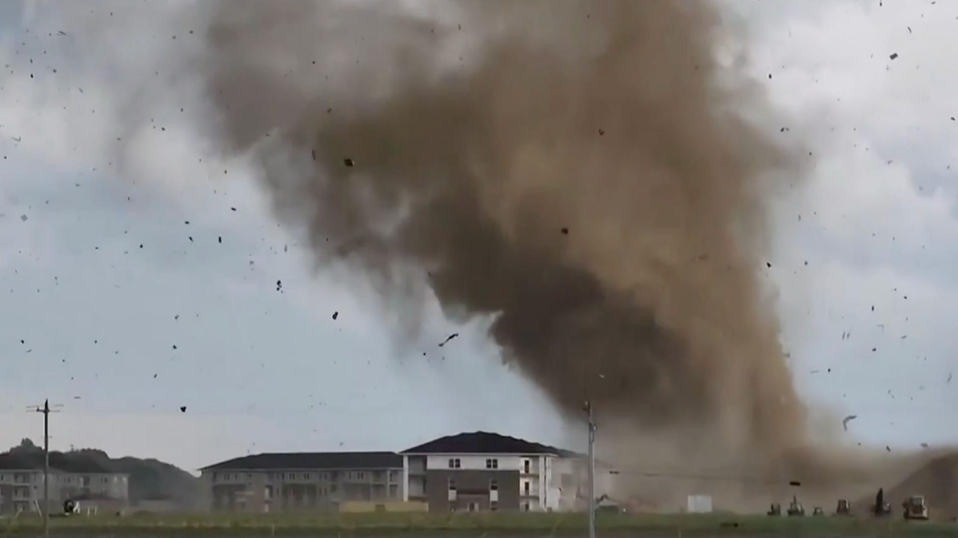 3 dead, dozens of houses damaged as tornadoes hit U.S. Midwest, South ...