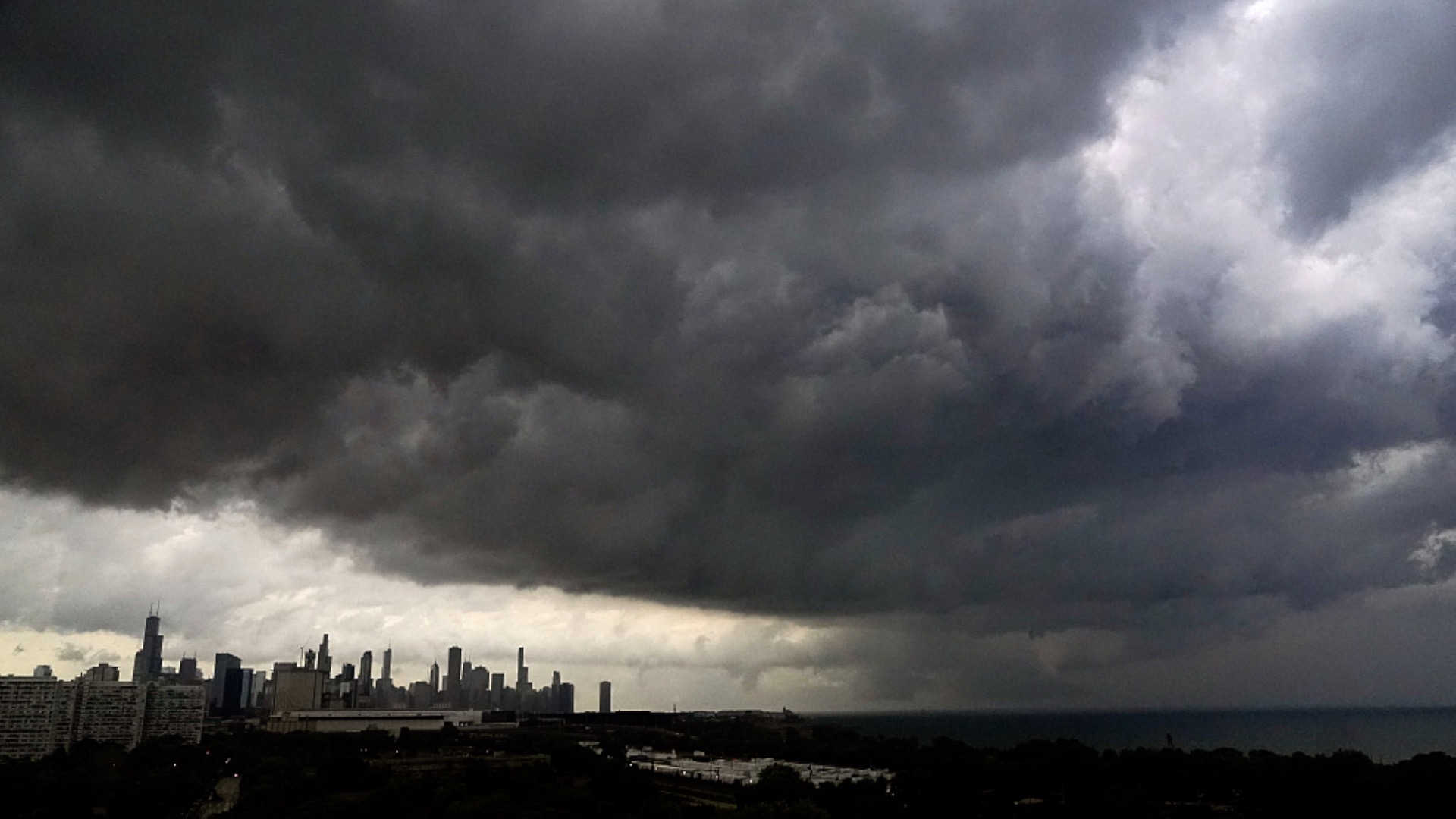 Tornadoes Touch Down Across Chicago, Disrupting Air Traffic - CGTN