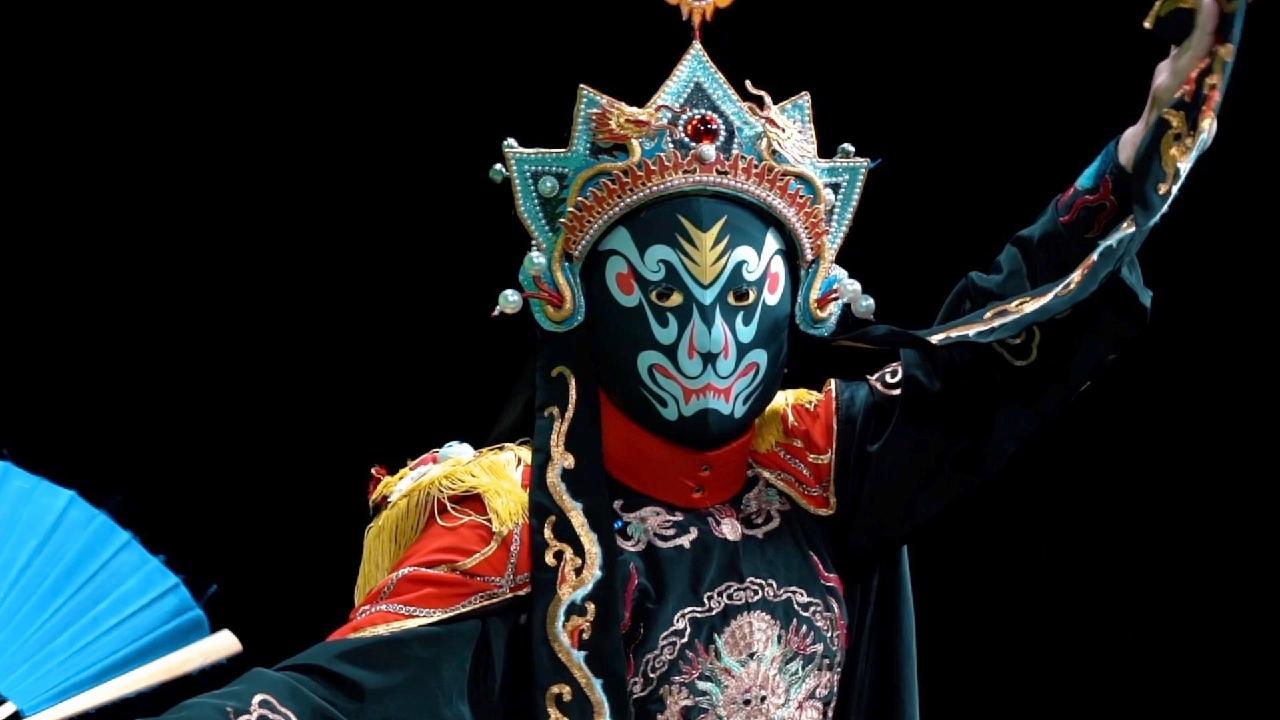 Why do masks have different colors in facechanging performance? CGTN