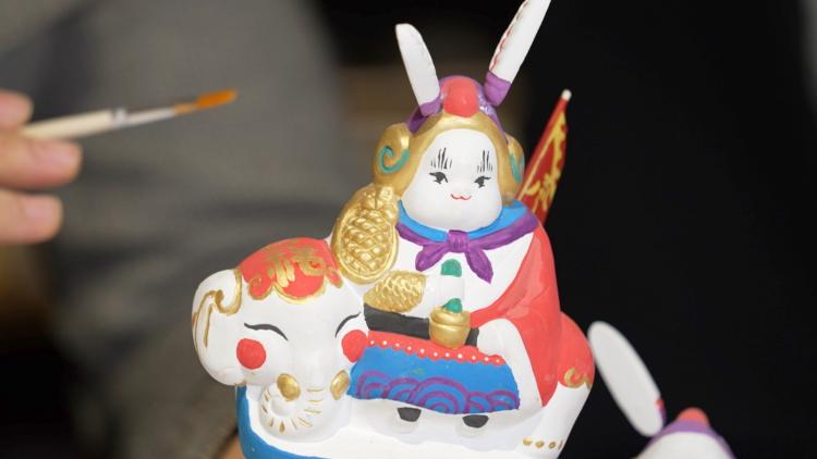 Beijing Lord Rabbit Figurines