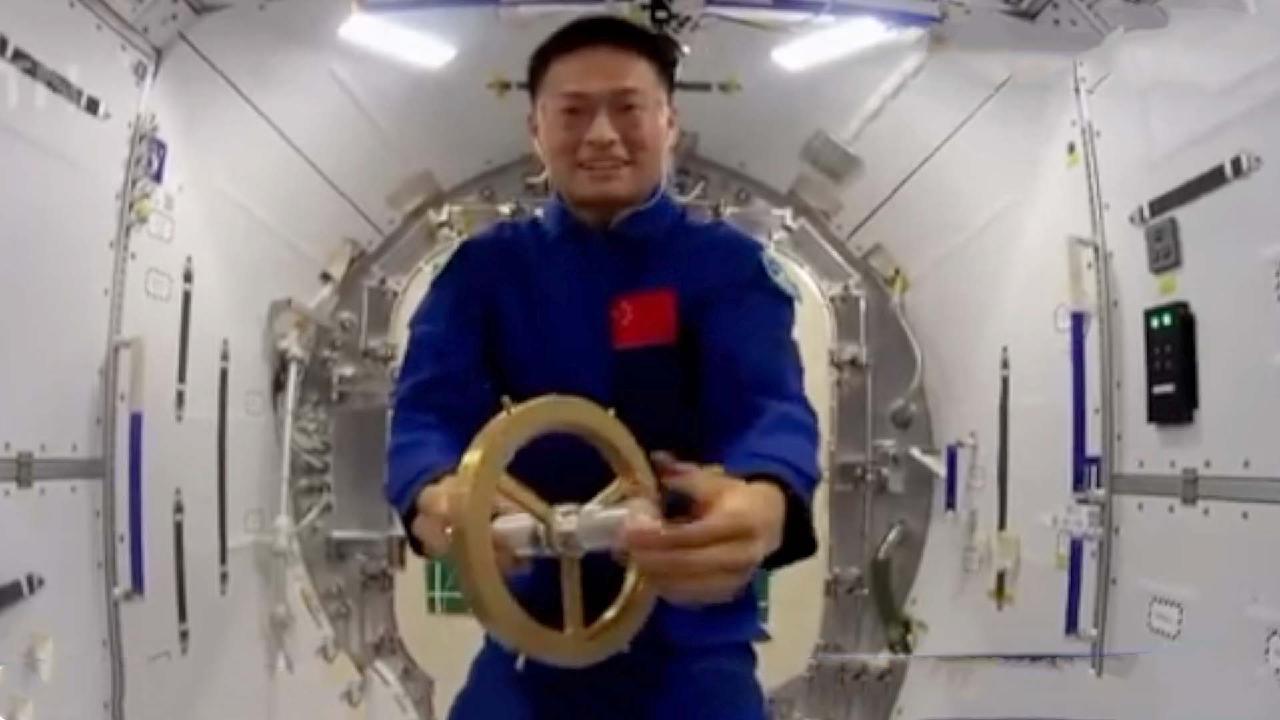 China's Shenzhou-16 Astronauts Carry Out Gyroscope Experiment In Space ...