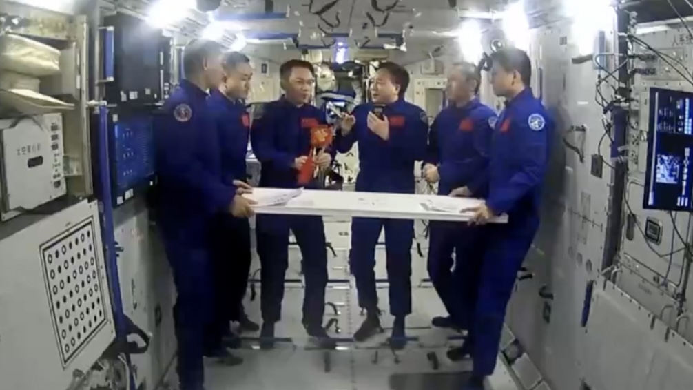 Shenzhou-17 Astronauts Complete In-orbit Handover - CGTN