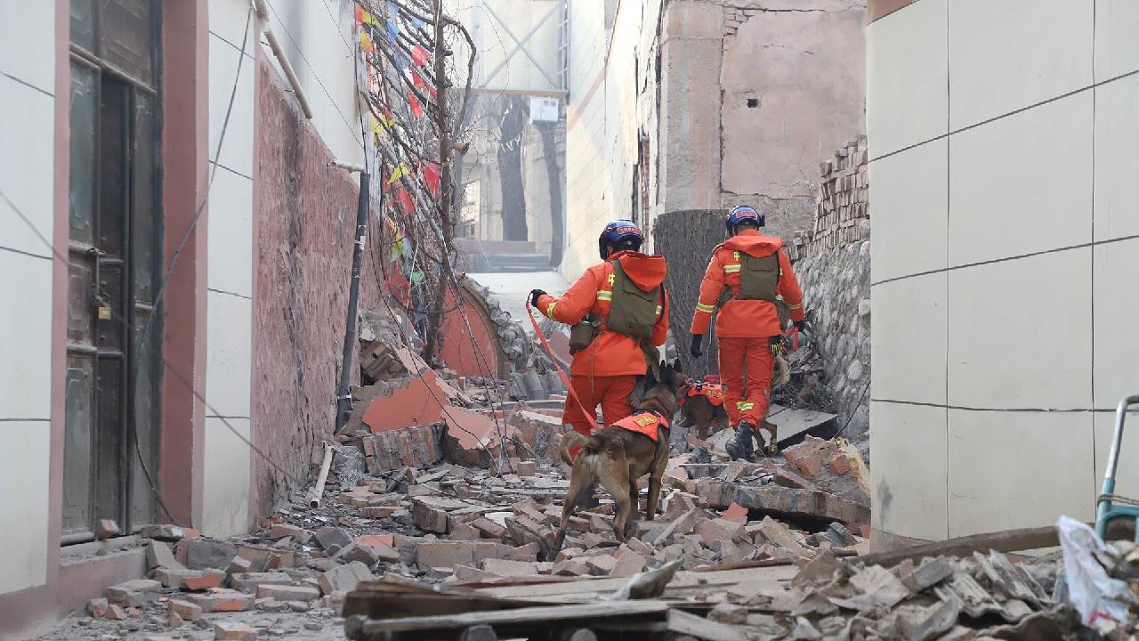 Over 2,000 responders sent to Gansu to help with rescue work CGTN