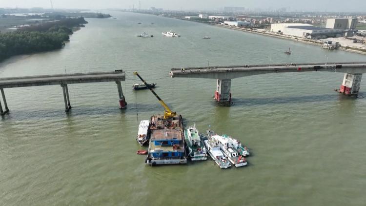 World's tallest rigid-frame pier bridge capped in SW China - CGTN
