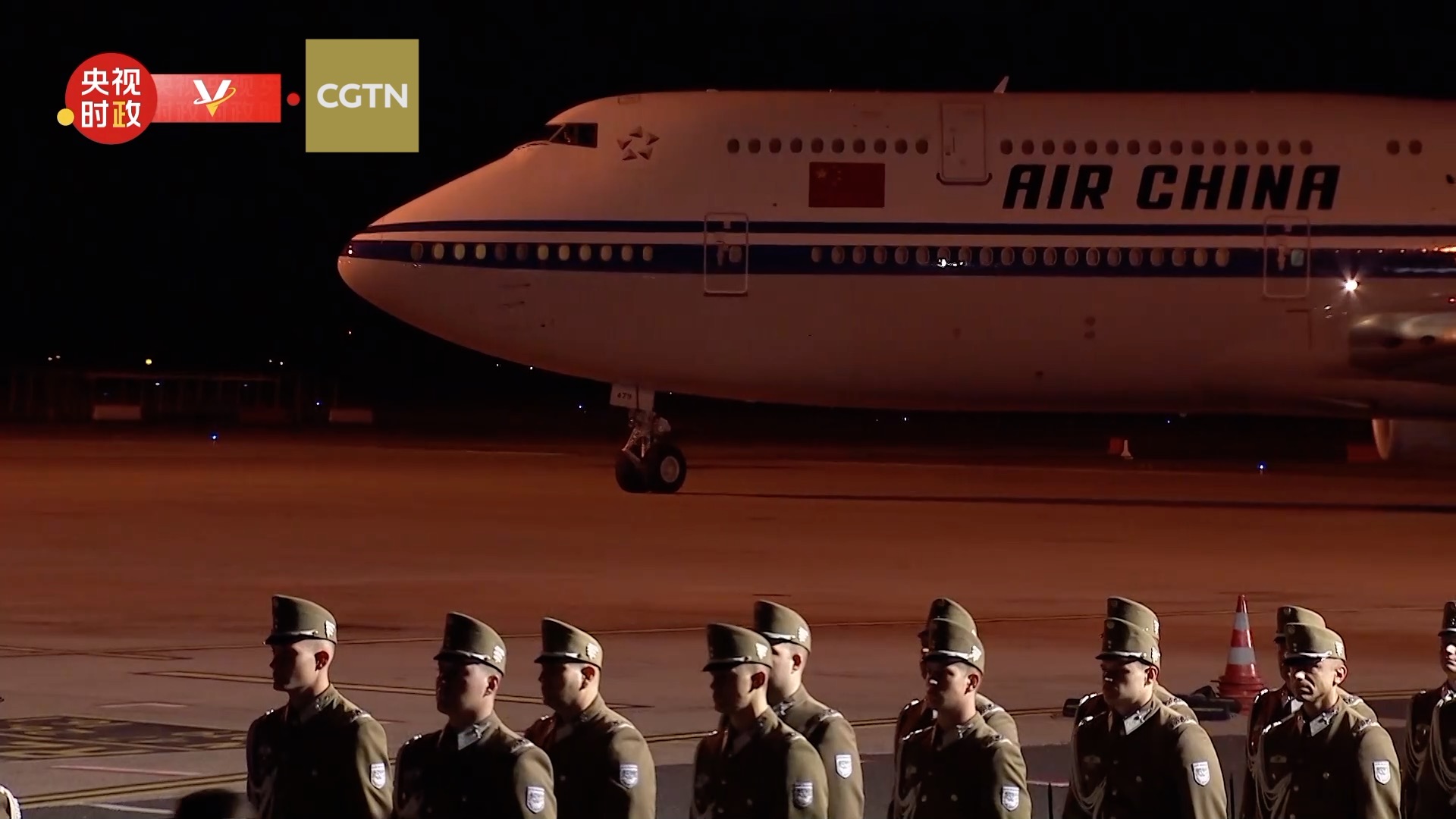 President Xi Jinping arrives in Budapest, Hungary