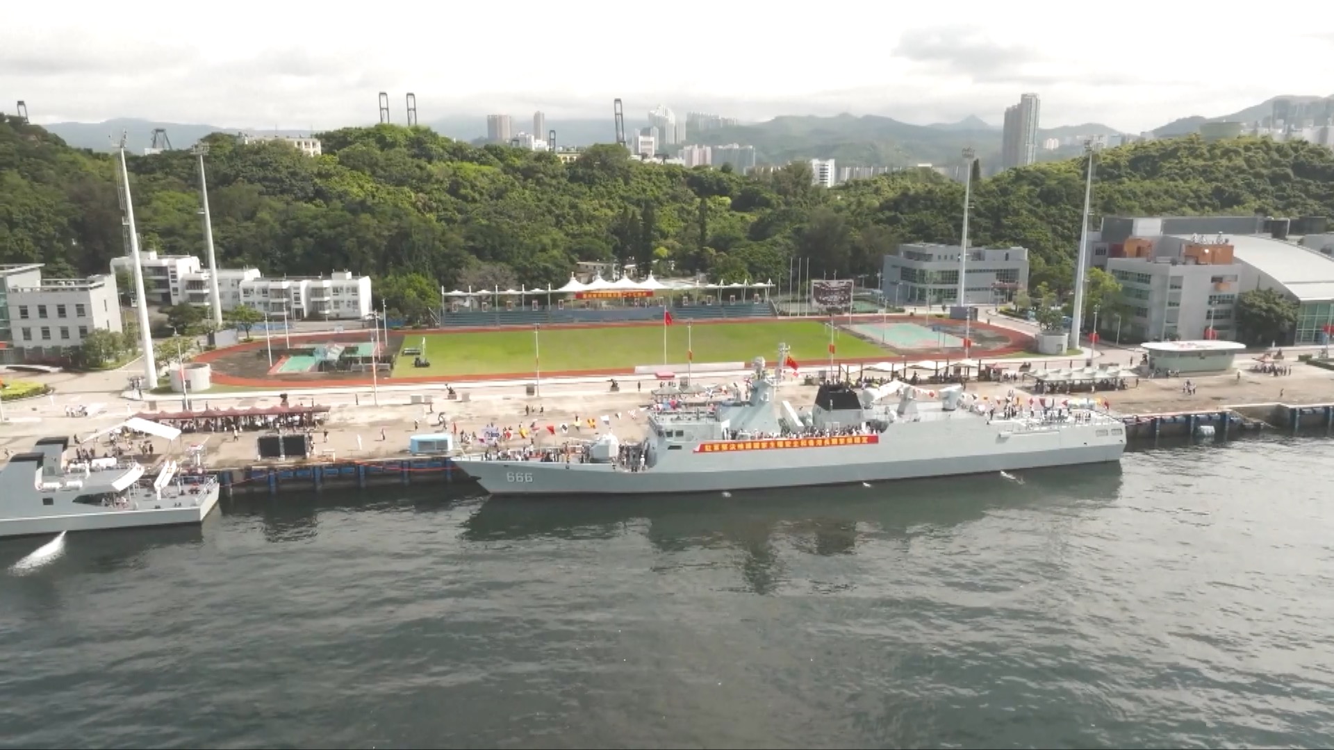PLA garrison in Hong Kong holds open day activities