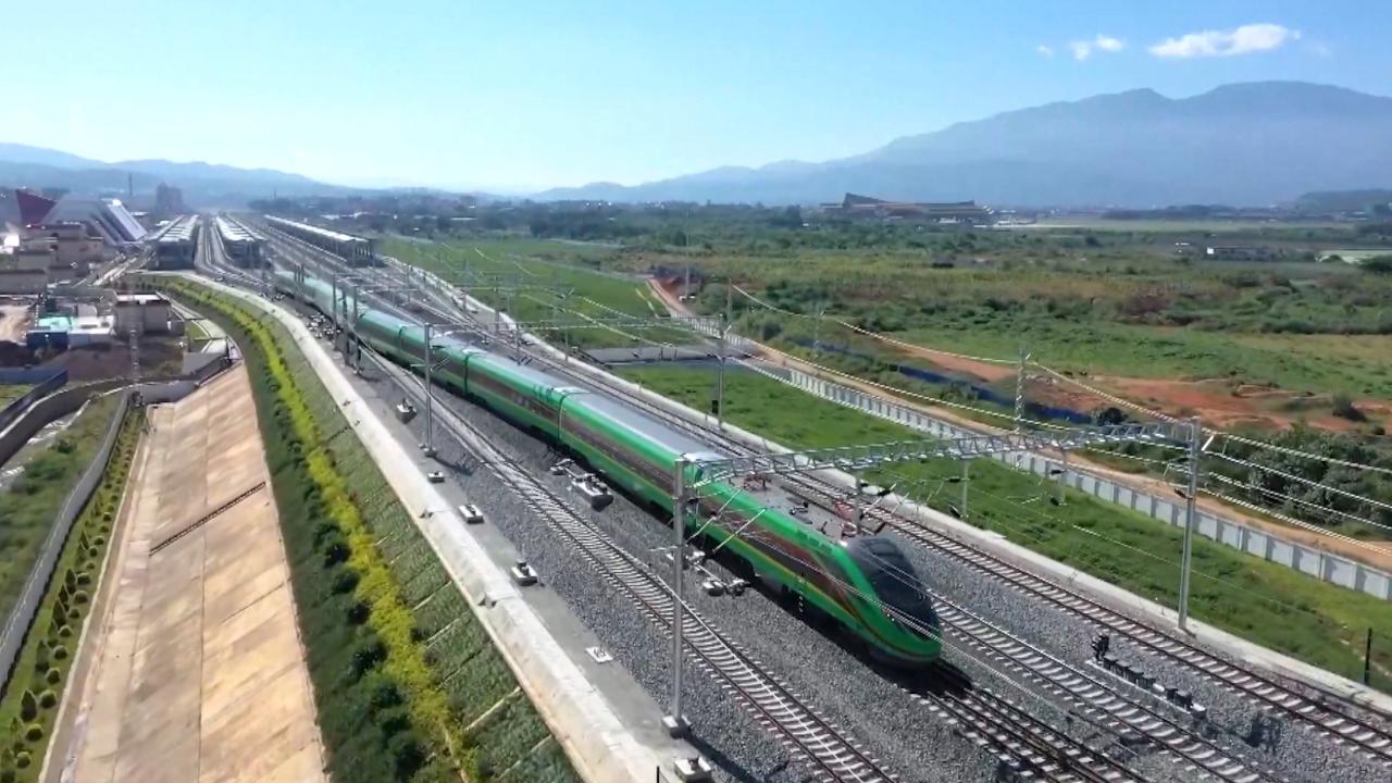 China Laos Railway Records Over 222000 Cross Border Passengers Cgtn