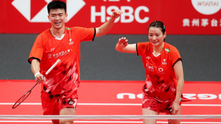 CGTN Talk Sports Exclusive: Legendary badminton duo Zheng & Huang discuss golden 2024