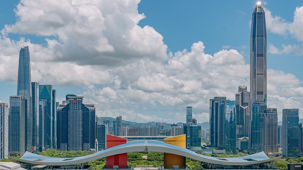 International media highlight China's opening up during Two Sessions