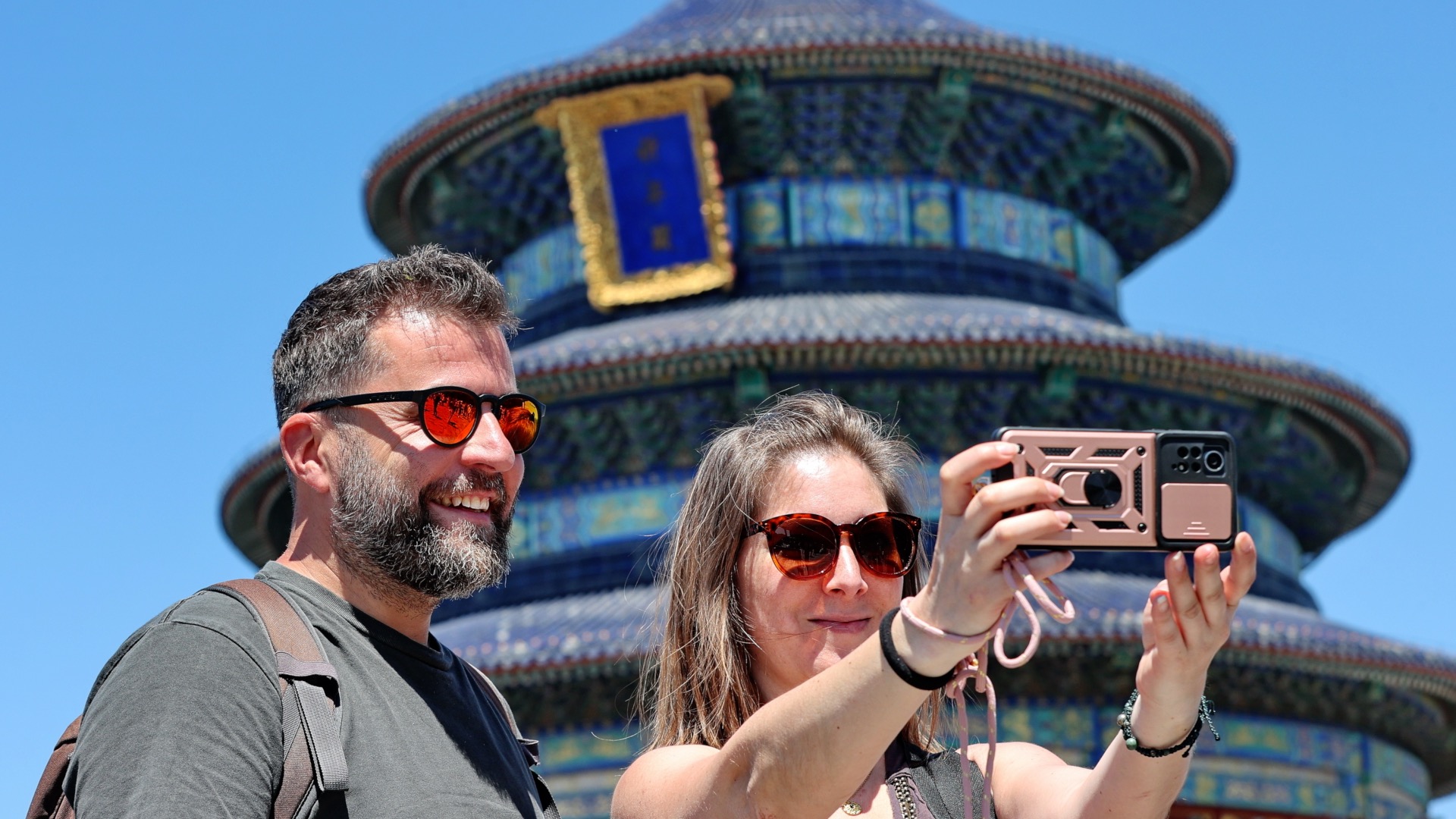 Expert: Travel-friendly policies attract more foreign visitors to China