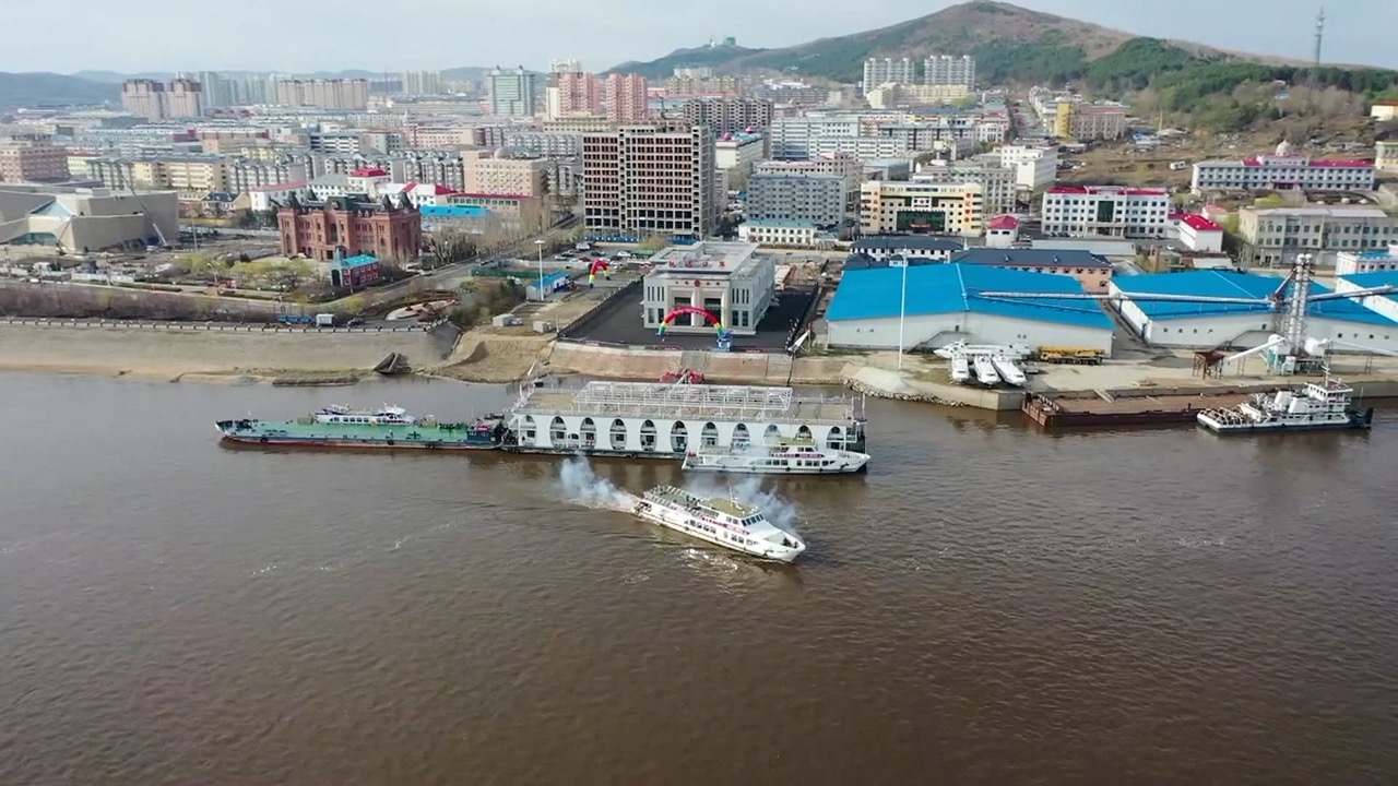China-Russia river passenger route opens for 2025 season