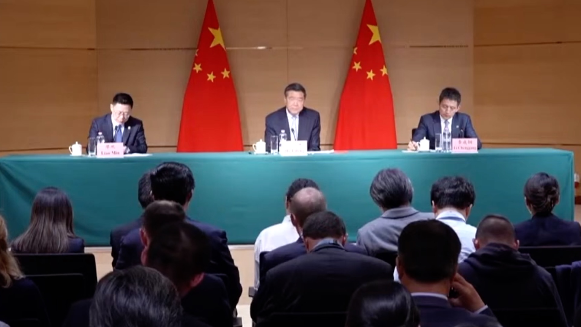 He Lifeng: China-U.S. meeting candid, in-depth, constructive