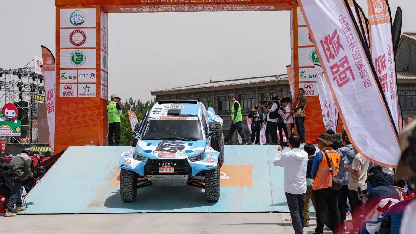 Engines roar as 21st edition of Taklimakan Rally begins on May 20
