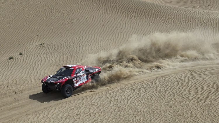 Taklimakan Rally: Stage 6 delivers fierce racing & breathtaking views