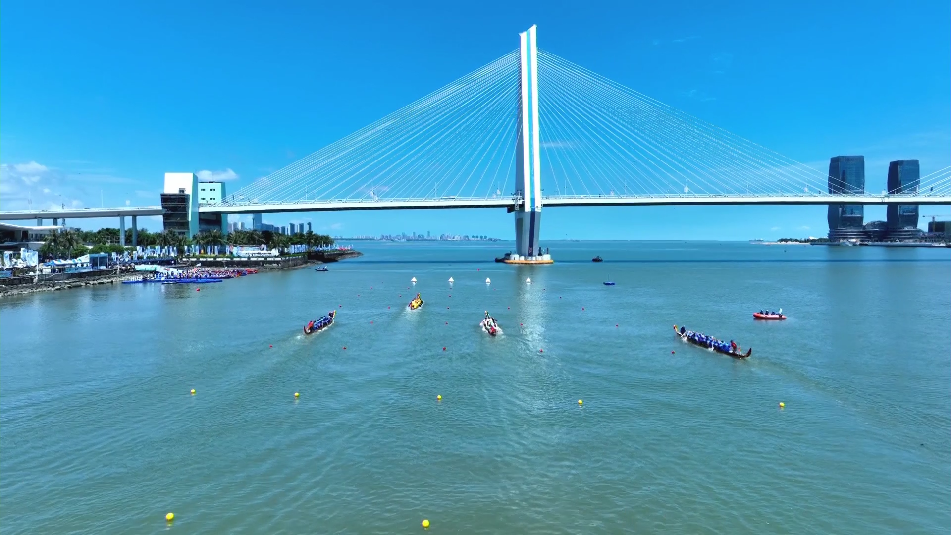 China's tropical island province celebrates Dragon Boat Festival