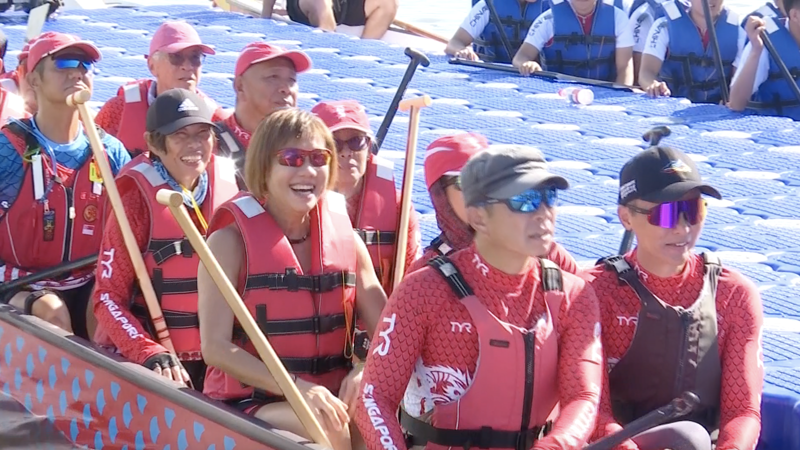 Dragon boat races boost tourism and consumption in Haikou