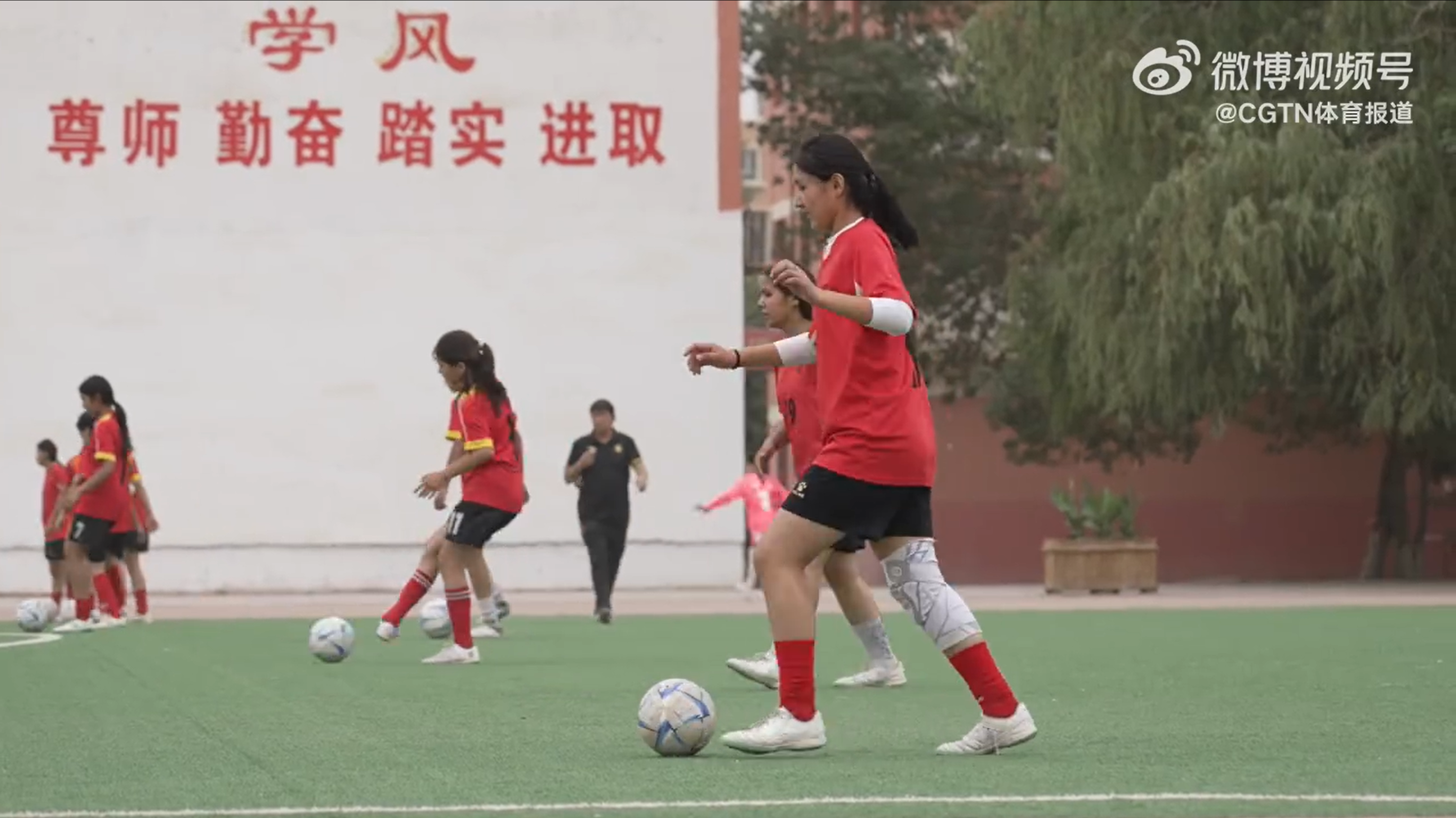 Girls from Xinjiang dream of joining Chinese national football team