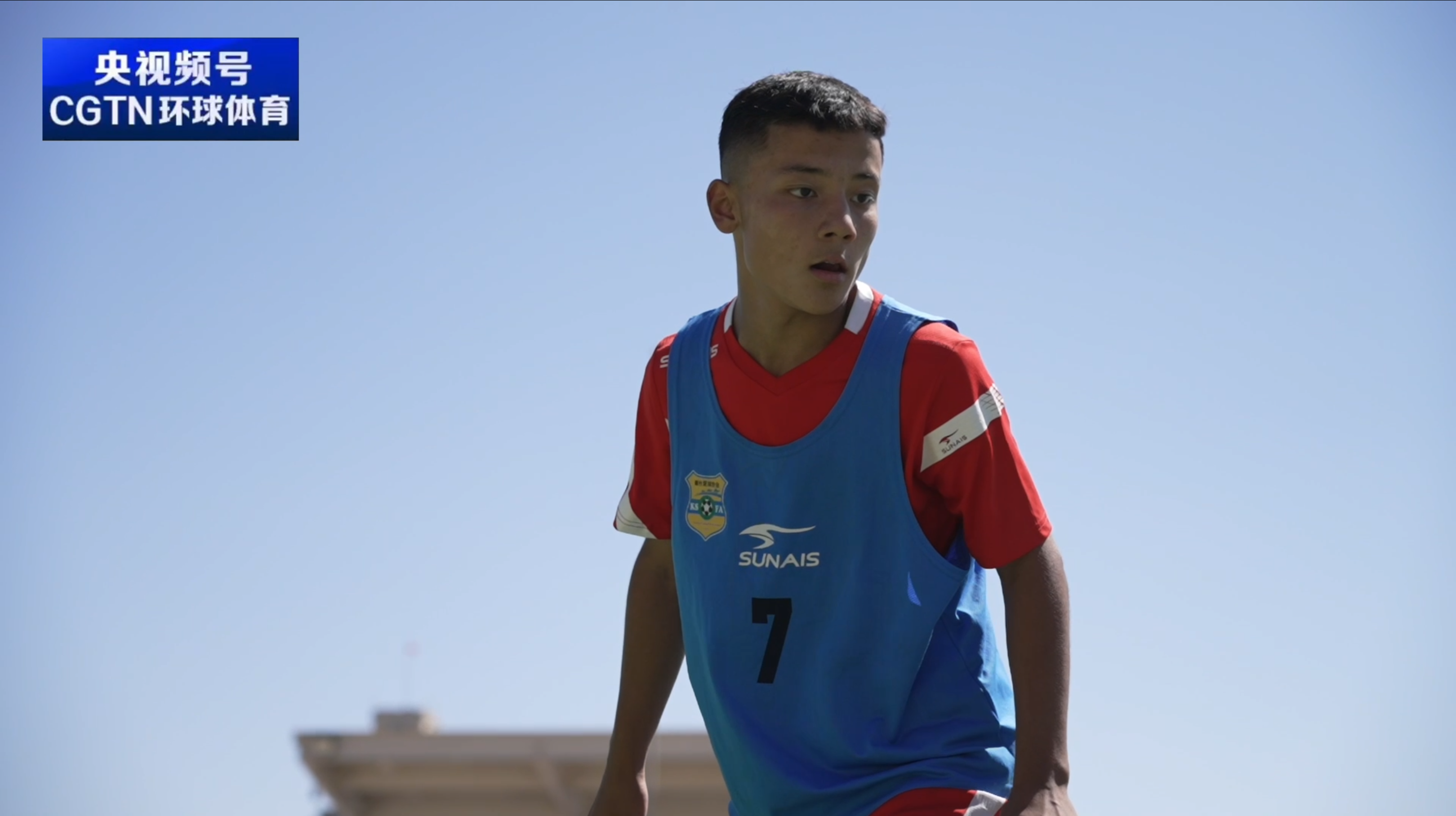 Passion for sport drives Xinjiang teenager to chase his football dream