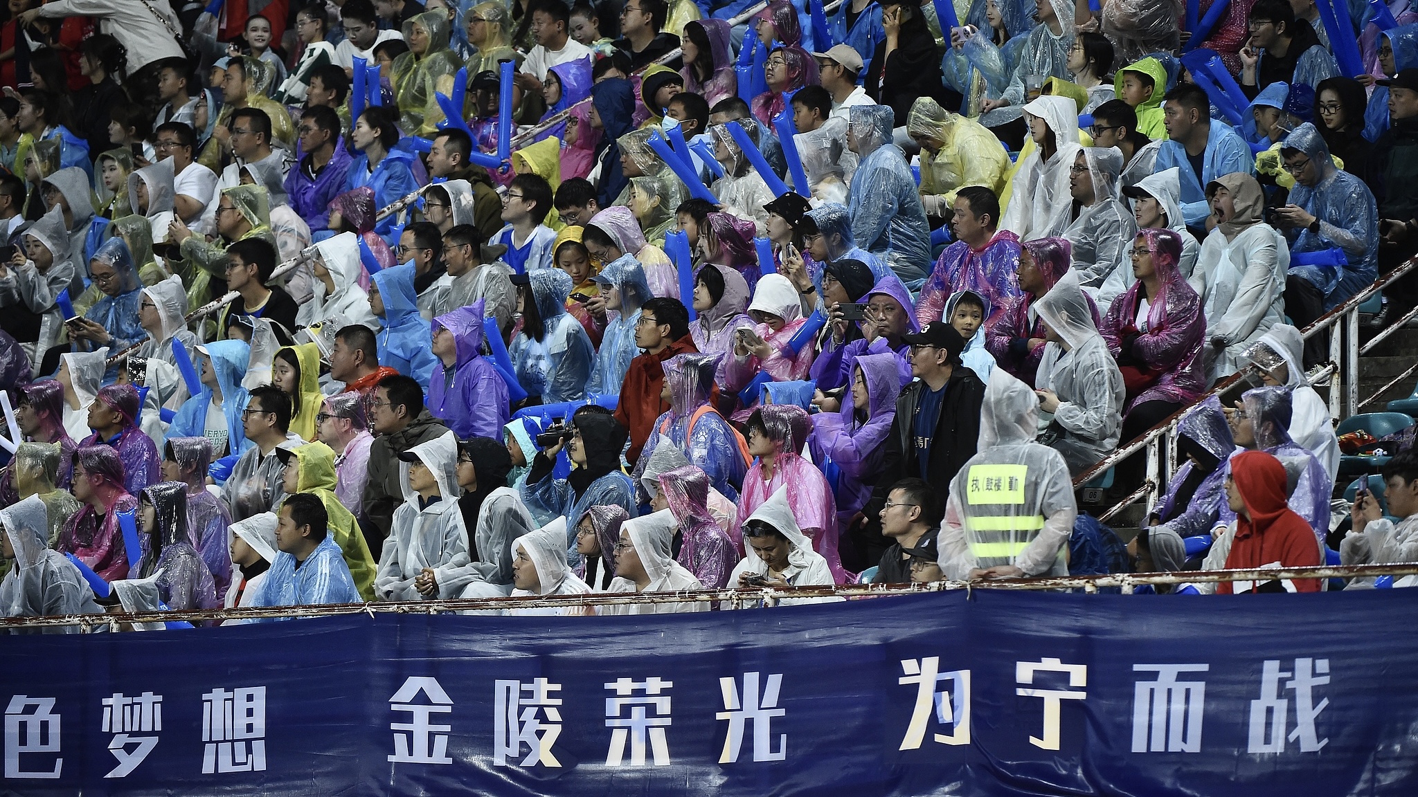 Why does China fall for 'Su Super League' without football stars?