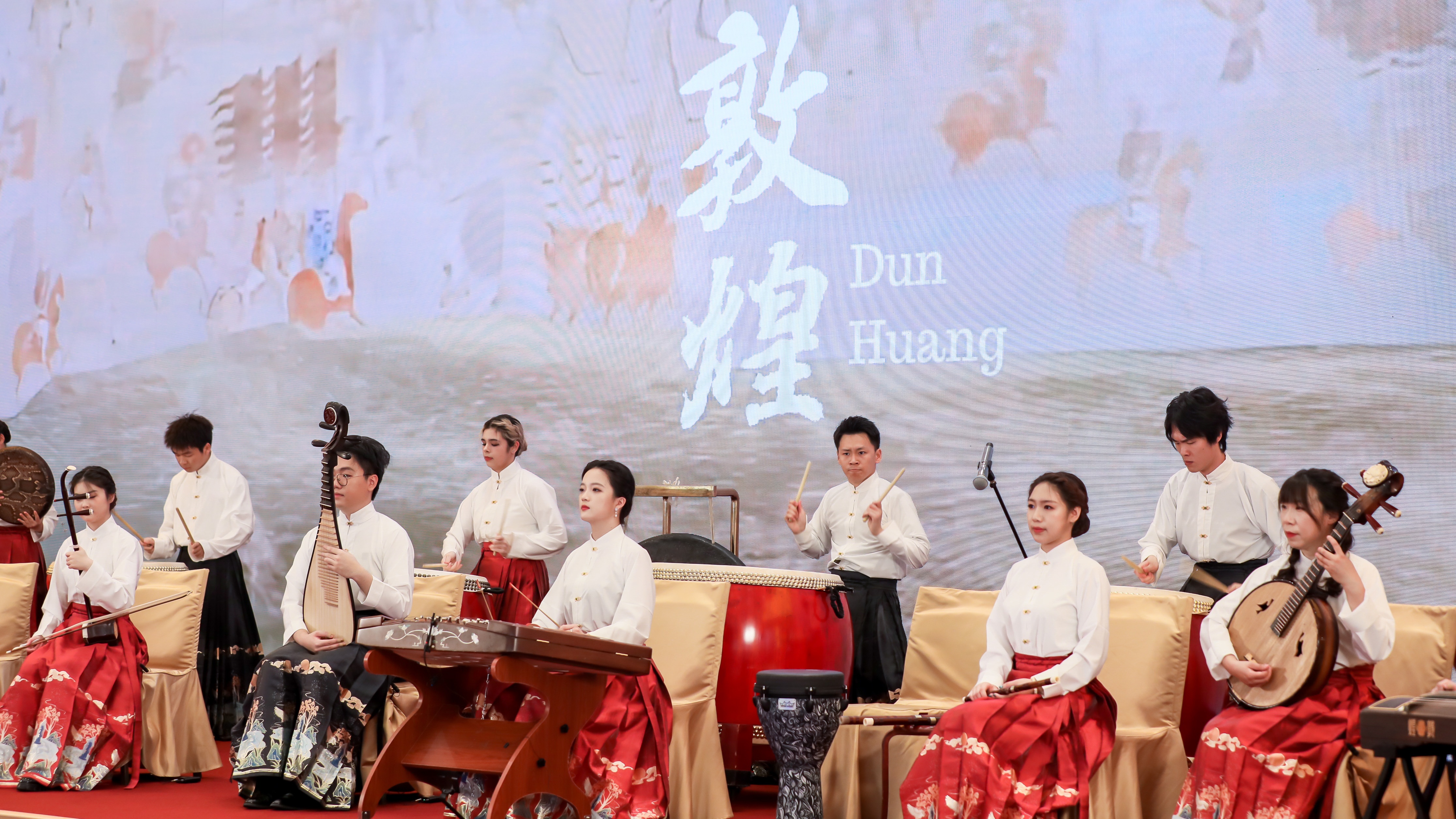 Beijing hosts global cultural exchange meeting