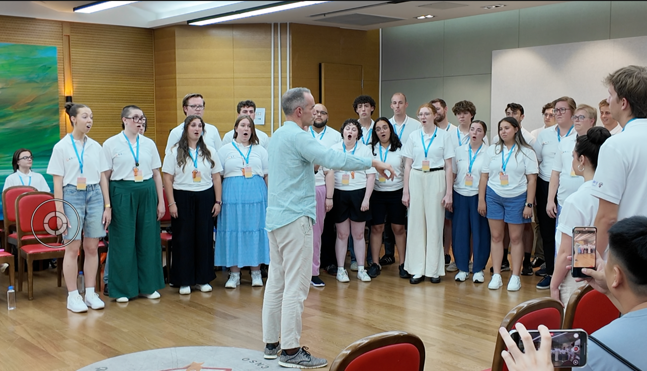 U.S. student choirs bring Chinese folk song 'Mo Li Hua' to life